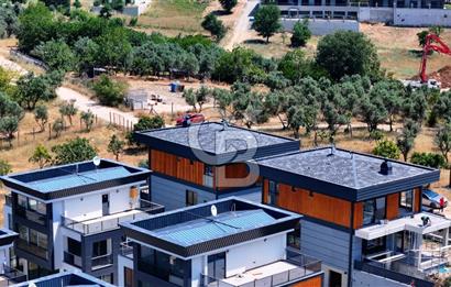 GÜMÜŞTEPEDE MANZARALI MÜSTAKİL HAVUZLU VİLLA