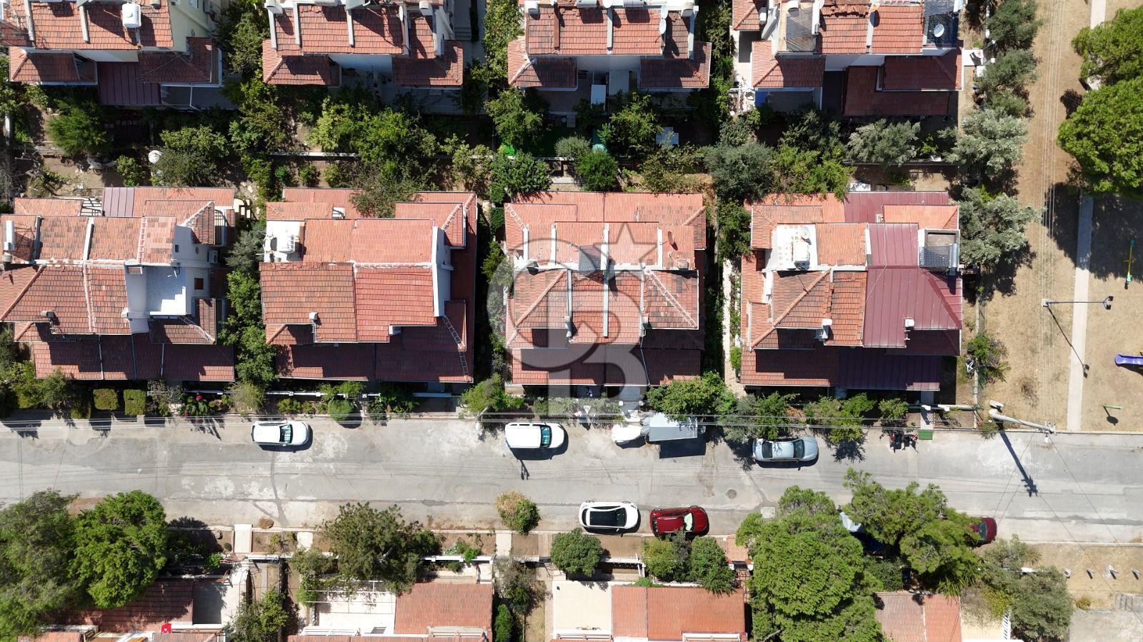 Seferihisar Doğanbey Meltemtur'da 3+1 Tripleks Villa