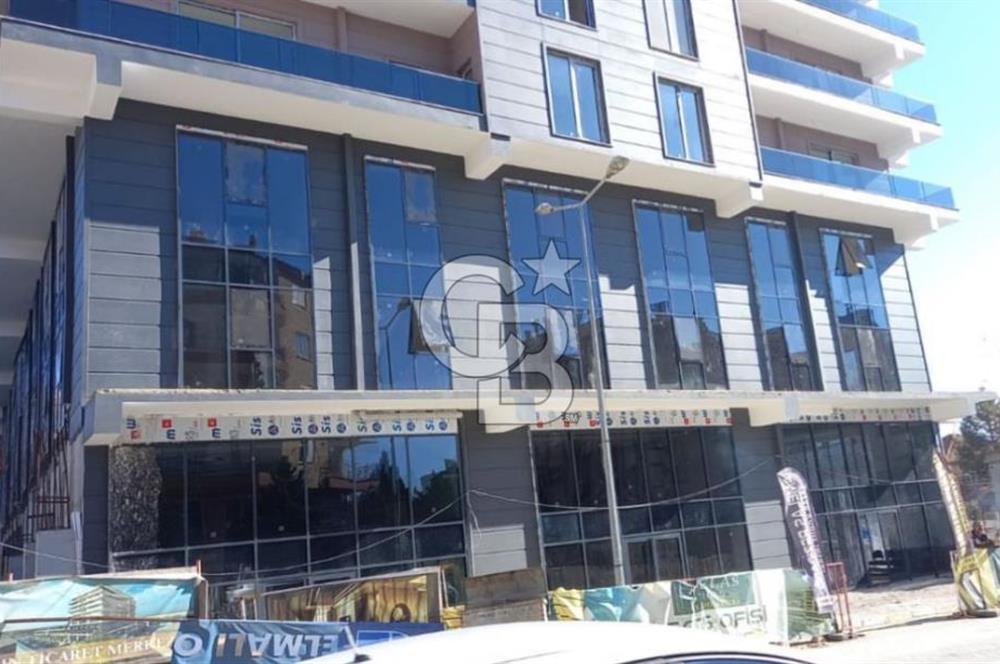 ANTALYA ELMALI AMELAS MEYDAN PROJESİNDE GİRİŞ KAT SATILIK DÜKKAN