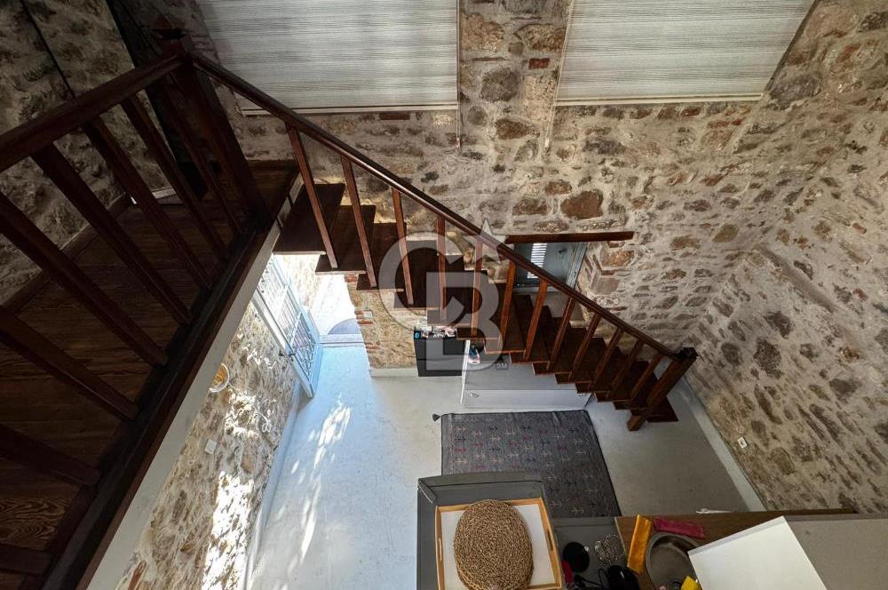 AYVALIK KÜÇÜKKÖYDE HAZIR GELİRLİ AIRBNB İŞLETMELİ KOMPLE MÜLK