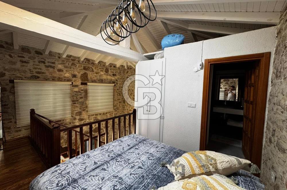 AYVALIK KÜÇÜKKÖYDE HAZIR GELİRLİ AIRBNB İŞLETMELİ KOMPLE MÜLK
