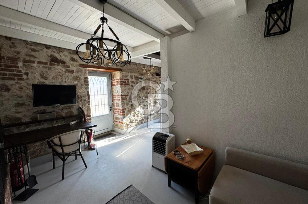 AYVALIK KÜÇÜKKÖYDE HAZIR GELİRLİ AIRBNB İŞLETMELİ KOMPLE MÜLK
