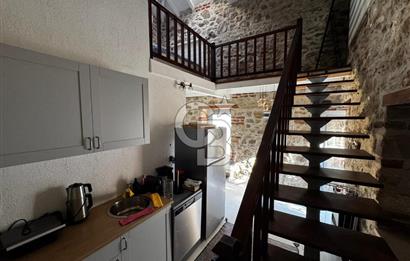 AYVALIK KÜÇÜKKÖYDE HAZIR GELİRLİ AIRBNB İŞLETMELİ KOMPLE MÜLK