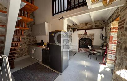AYVALIK KÜÇÜKKÖYDE HAZIR GELİRLİ AIRBNB İŞLETMELİ KOMPLE MÜLK