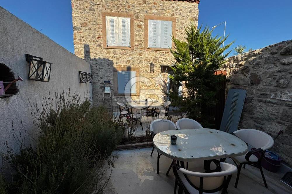 AYVALIK KÜÇÜKKÖYDE HAZIR GELİRLİ AIRBNB İŞLETMELİ KOMPLE MÜLK