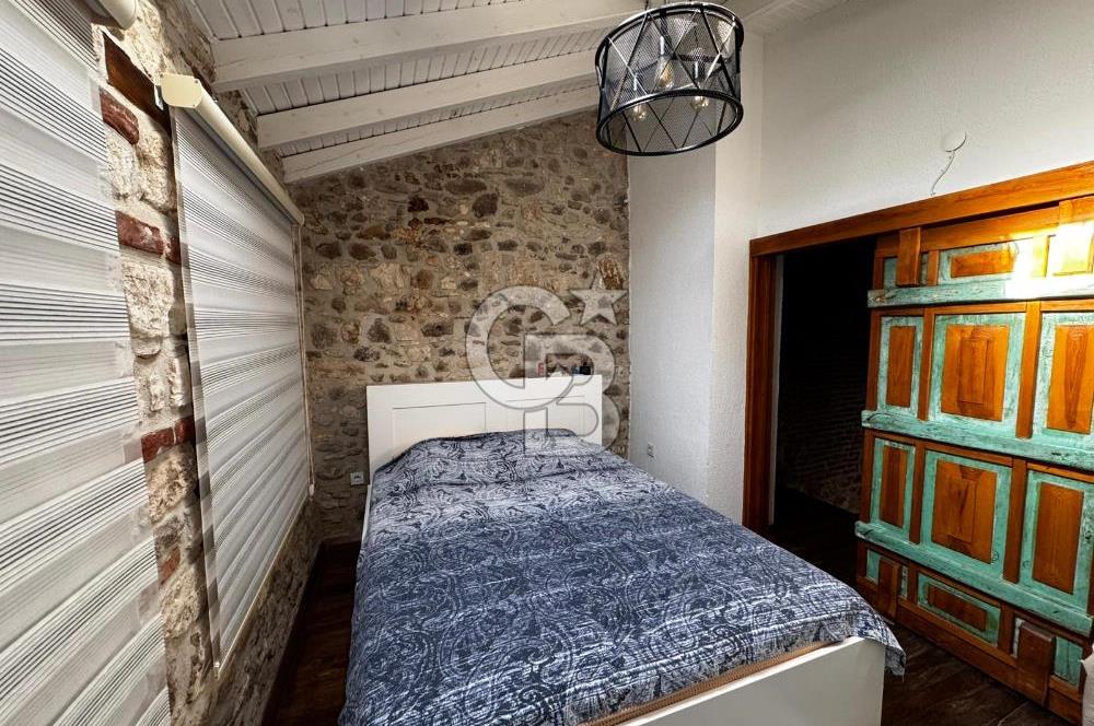 AYVALIK KÜÇÜKKÖYDE HAZIR GELİRLİ AIRBNB İŞLETMELİ KOMPLE MÜLK