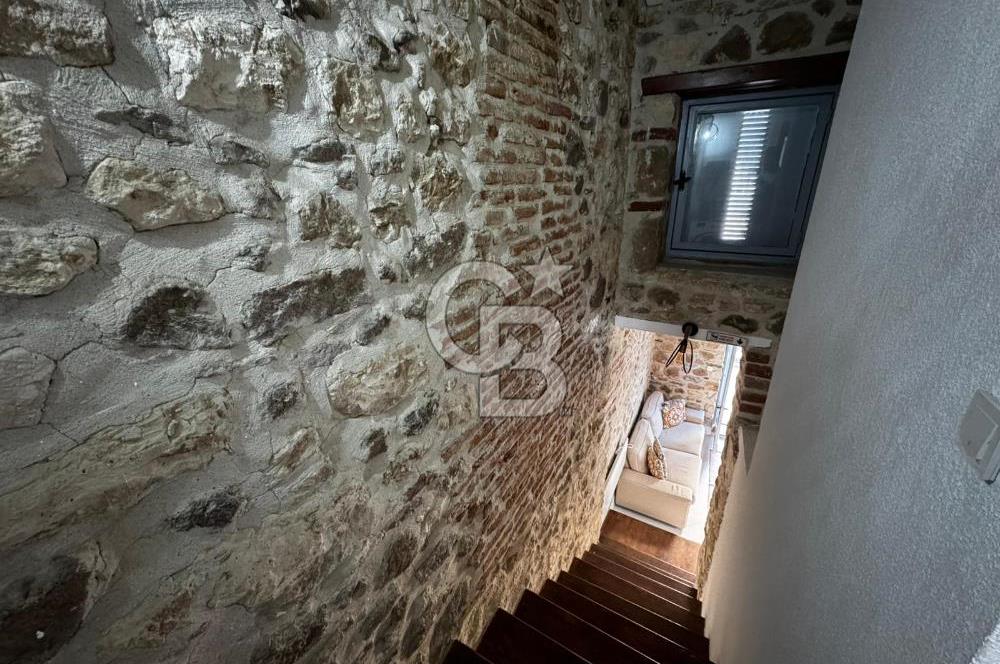 AYVALIK KÜÇÜKKÖYDE HAZIR GELİRLİ AIRBNB İŞLETMELİ KOMPLE MÜLK