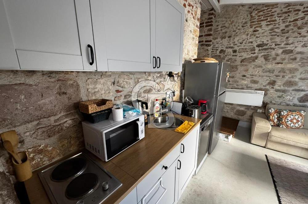 AYVALIK KÜÇÜKKÖYDE HAZIR GELİRLİ AIRBNB İŞLETMELİ KOMPLE MÜLK