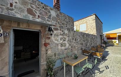 AYVALIK KÜÇÜKKÖYDE HAZIR GELİRLİ AIRBNB İŞLETMELİ KOMPLE MÜLK
