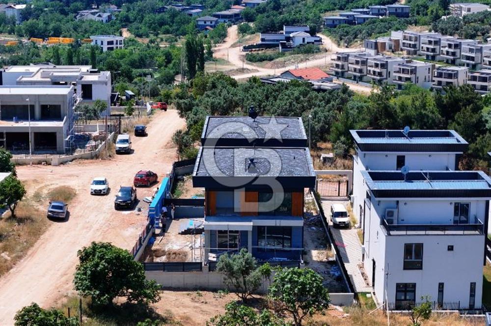 GÜMÜŞTEPEDE MANZARALI MÜSTAKİL HAVUZLU VİLLA