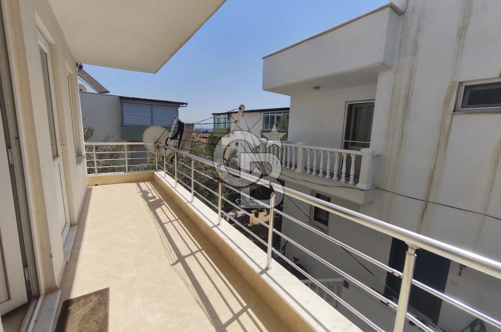 Ayvalık Sarımsaklıda Satılık Deniz Manzaralı 3+1 Villa