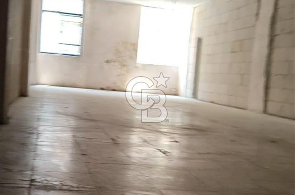 Pazarlar Caddesinde İşlek Konumda 2 Katlı 180 m2 Satılık Dükkan