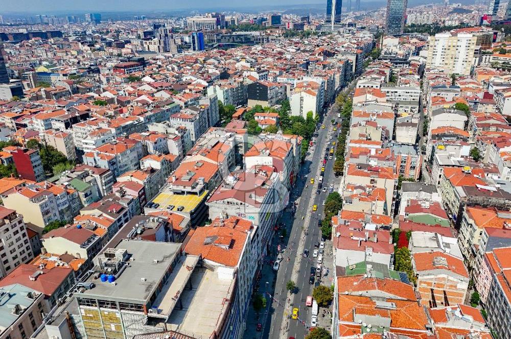 Mükemmel Konumda İşyerine Uygun Kiralık