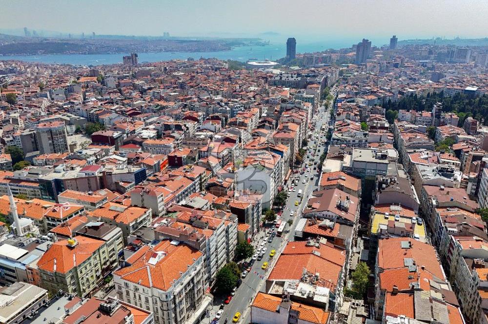 Mükemmel Konumda İşyerine Uygun Kiralık
