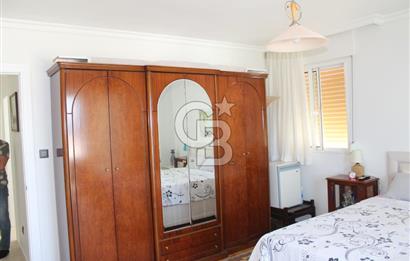 ÇEŞME DALYANKÖY MEVKİNDE DENİZ MANZARALI SİTE İÇERİSİNDE VİLLA