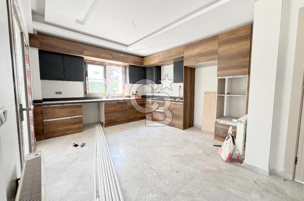 EĞRİBUCAK MAHALLESİNDE TAKASA AÇIK 4+1 VİLLA