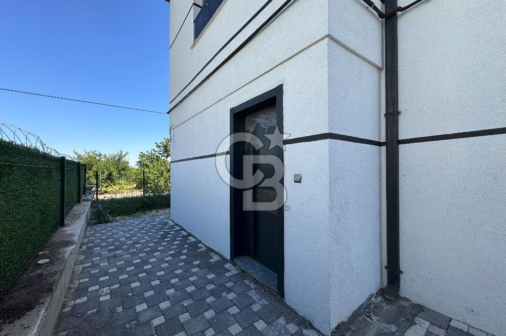EĞRİBUCAK MAHALLESİNDE TAKASA AÇIK 4+1 VİLLA