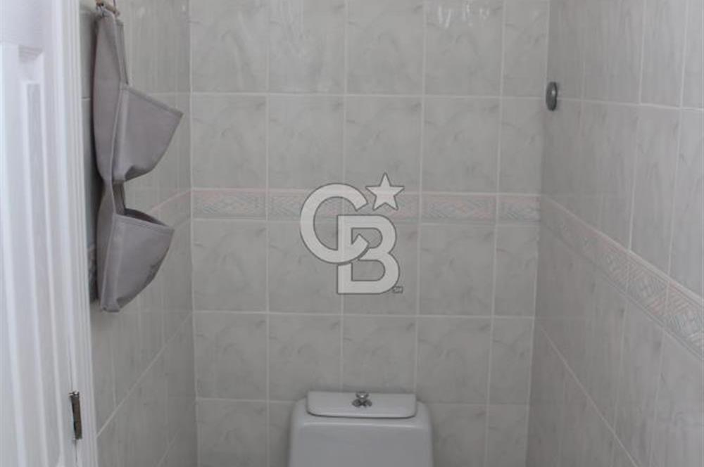 ÇEŞME DALYANKÖY MEVKİNDE DENİZ MANZARALI SİTE İÇERİSİNDE VİLLA