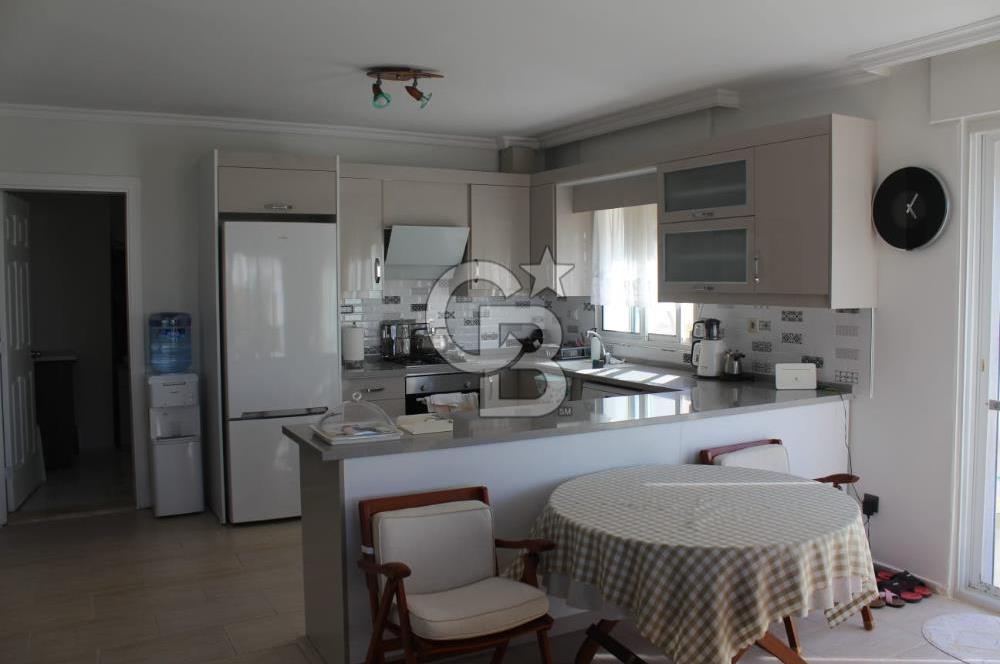ÇEŞME DALYANKÖY MEVKİNDE DENİZ MANZARALI SİTE İÇERİSİNDE VİLLA
