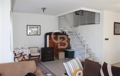 ÇEŞME DALYANKÖY MEVKİNDE DENİZ MANZARALI SİTE İÇERİSİNDE VİLLA