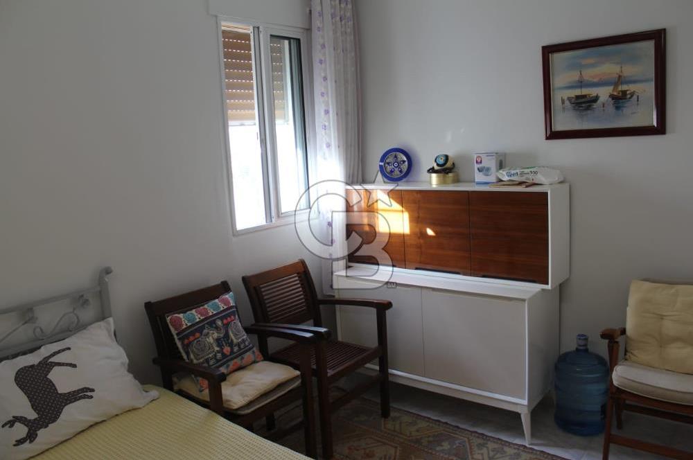 ÇEŞME DALYANKÖY MEVKİNDE DENİZ MANZARALI SİTE İÇERİSİNDE VİLLA