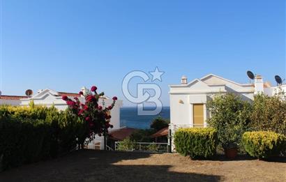 ÇEŞME DALYANKÖY MEVKİNDE DENİZ MANZARALI SİTE İÇERİSİNDE VİLLA