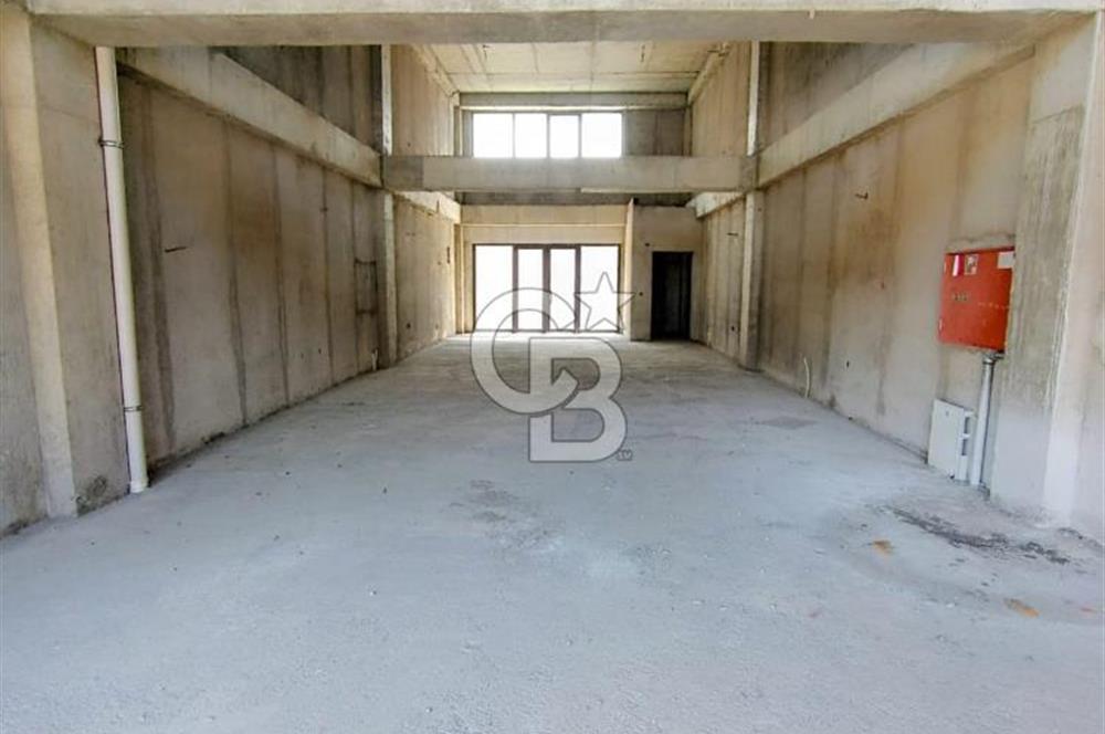EDREMİT ÖZDEMİR PLAZA'DA KİRALIK ŞIK DÜKKAN