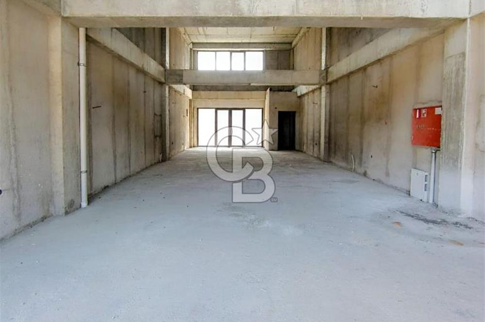 EDREMİT ÖZDEMİR PLAZA'DA KİRALIK ŞIK DÜKKAN