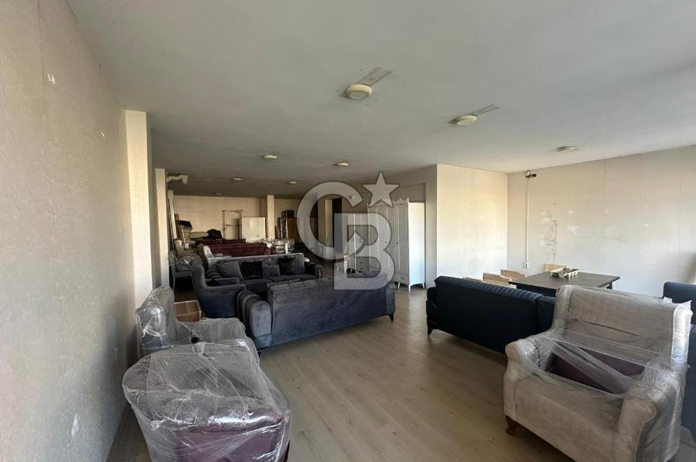 BAĞCILAR VELİOĞLU CADDESİNDE 3 KATLI CAZİP DÜKKAN