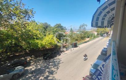 ÇEKİRGE CADDE DE ÖN CEPHE SATILIK 2.5+1 SATILIK EŞYALI DAİRE