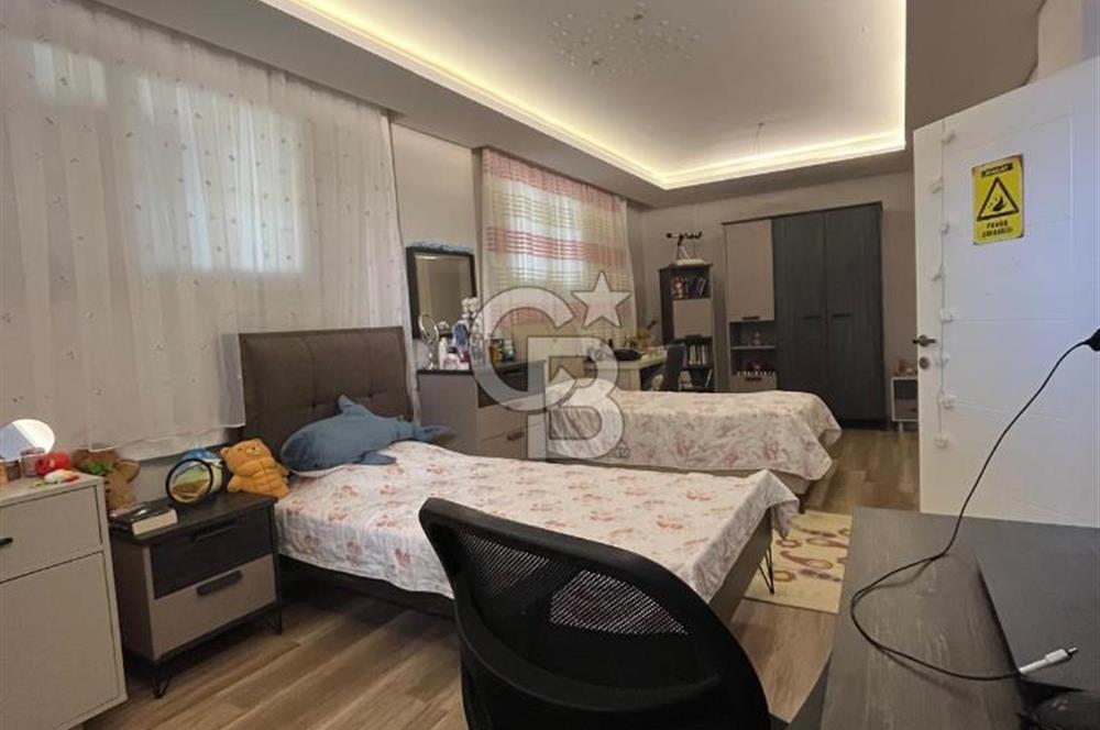 Kurttepe'ye Değer Katan 4+1 iki katlı DUBLEX Satılık Villa