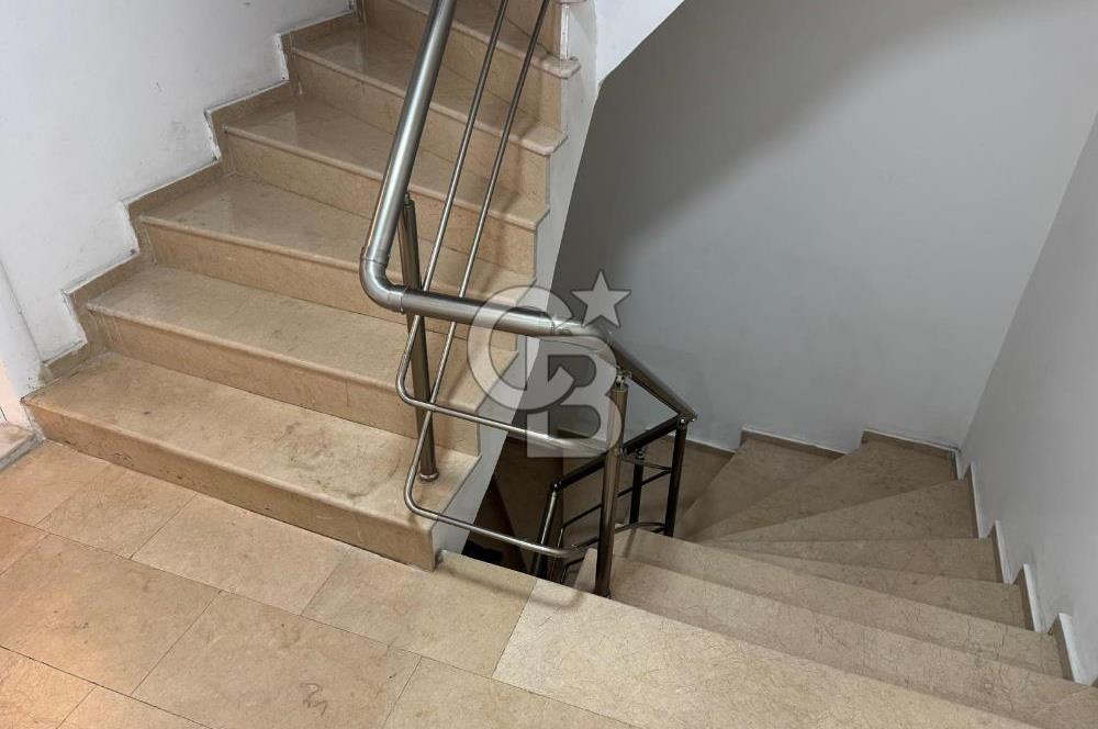 YALI MAH., İZBAN YAKINI, KATTA TEK, TERASLI, SATILIK 2+1 BOŞ DAİRE