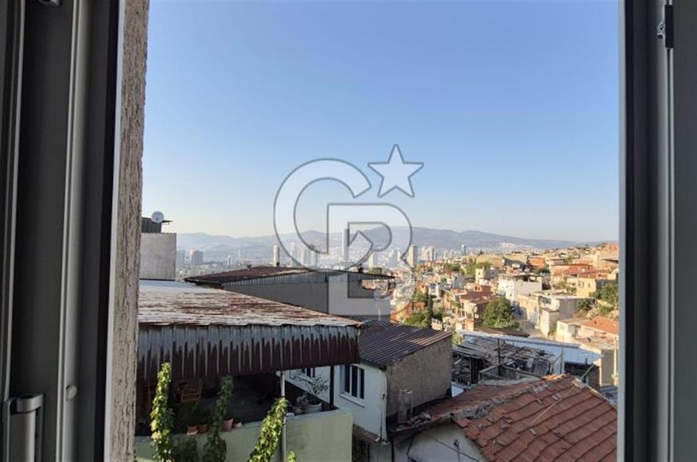 İzmir Gürçeşme Ferahlı Mah. Satılık 4 Katlı Bina – Her Kat Ayrı Daire