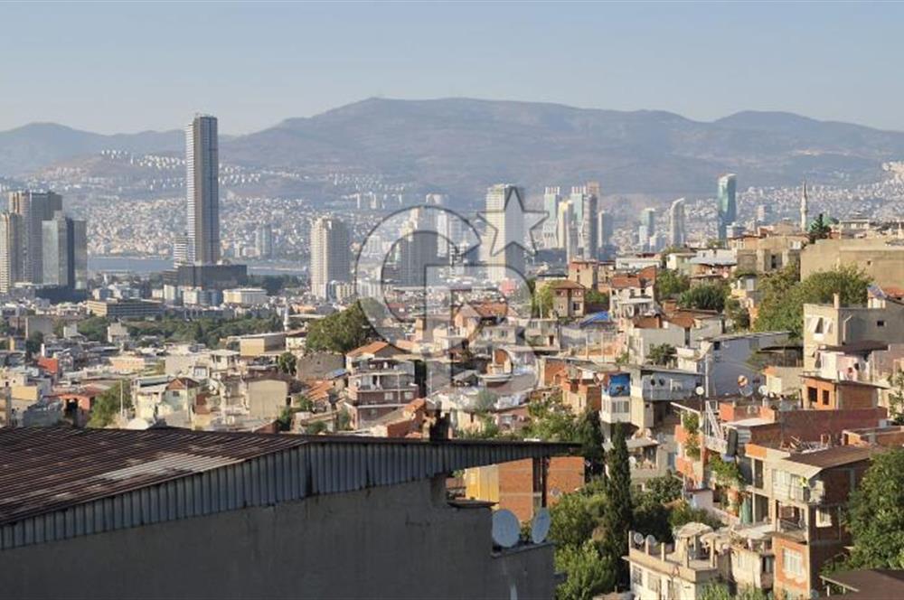 İzmir Gürçeşme Ferahlı Mah. Satılık 4 Katlı Bina – Her Kat Ayrı Daire