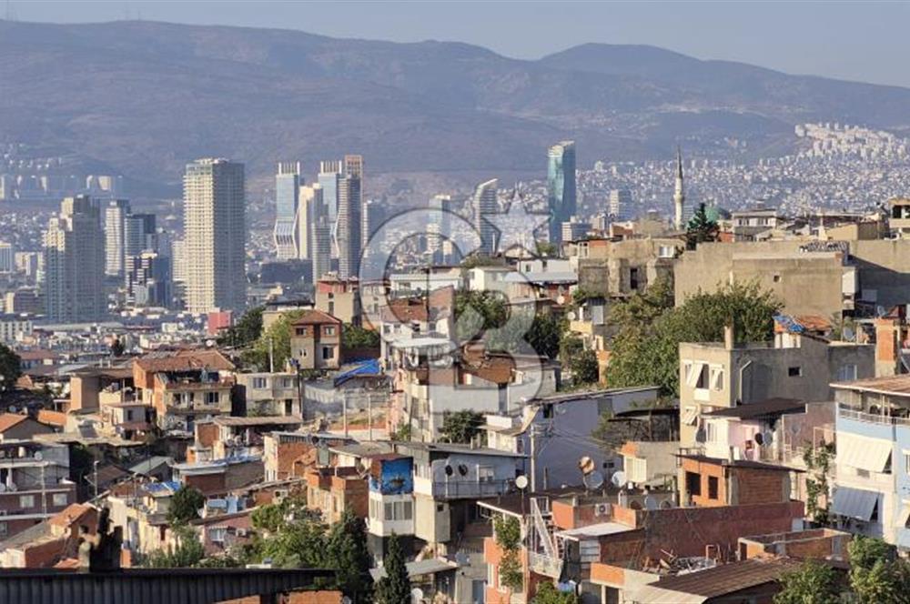 İzmir Gürçeşme Ferahlı Mah. Satılık 4 Katlı Bina – Her Kat Ayrı Daire