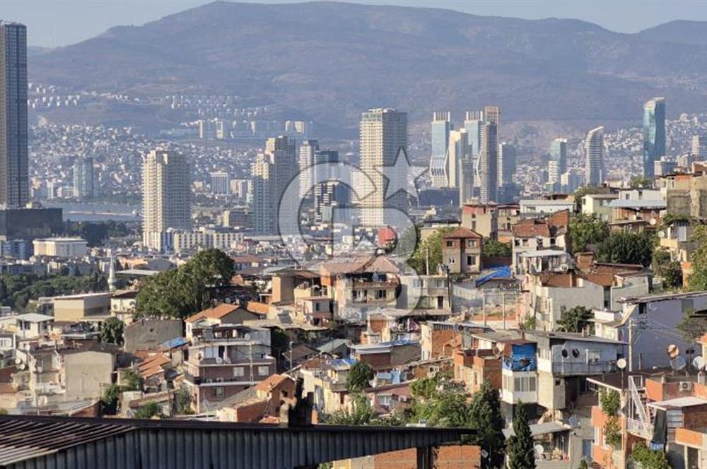 İzmir Gürçeşme Ferahlı Mah. Satılık 4 Katlı Bina – Her Kat Ayrı Daire