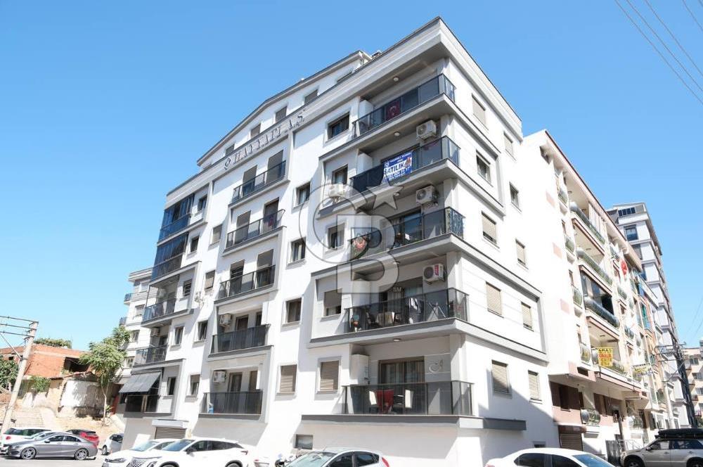 KARŞIYAKA ÖRNEKKÖY'DE SATILIK 2+1 MODERN TASARIMLI DAİRE