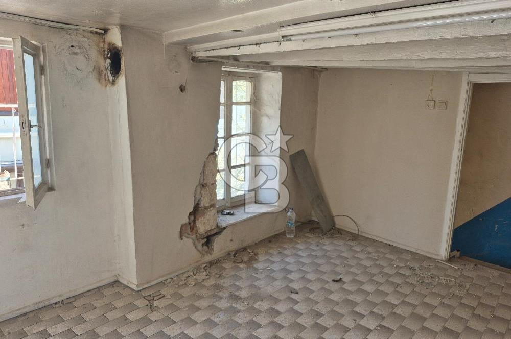 Ayvalık Merkeze Yürüme Mesafesinde 2+1 Satılık Müstakil Ev