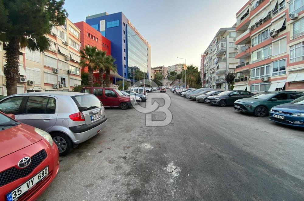 ÜÇKUYULAR'DA 3+1 ARA KAT DOĞALGAZLI EŞYALI KİRALIK DAİRE