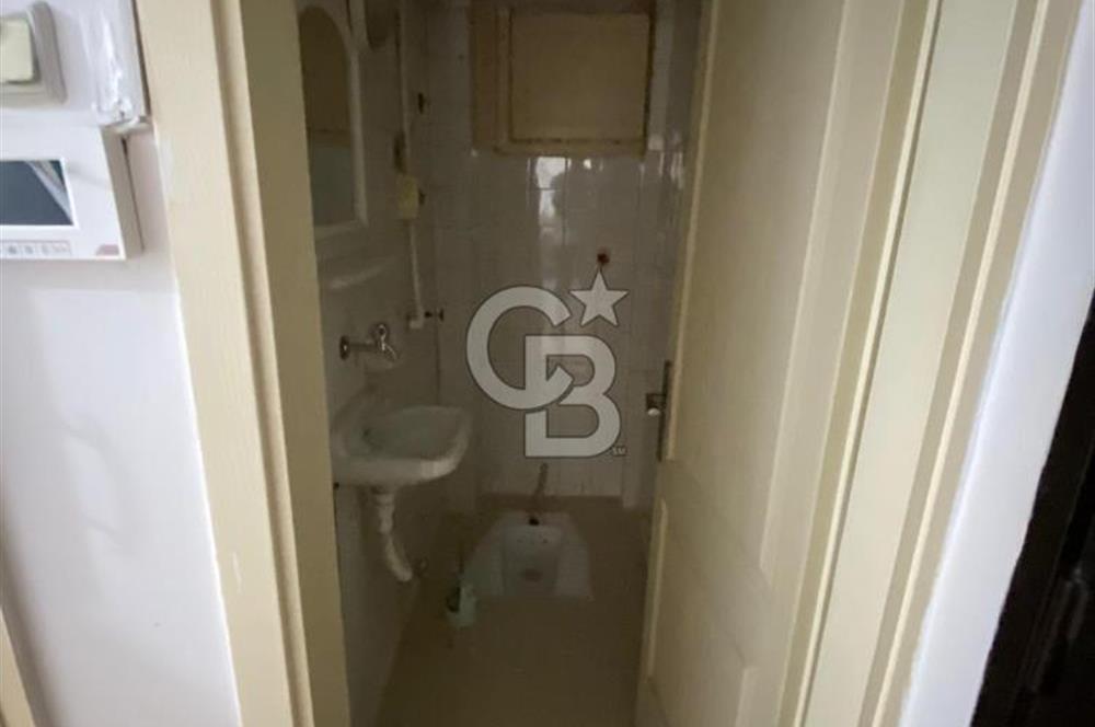 ÜÇKUYULAR'DA 3+1 ARA KAT DOĞALGAZLI EŞYALI KİRALIK DAİRE