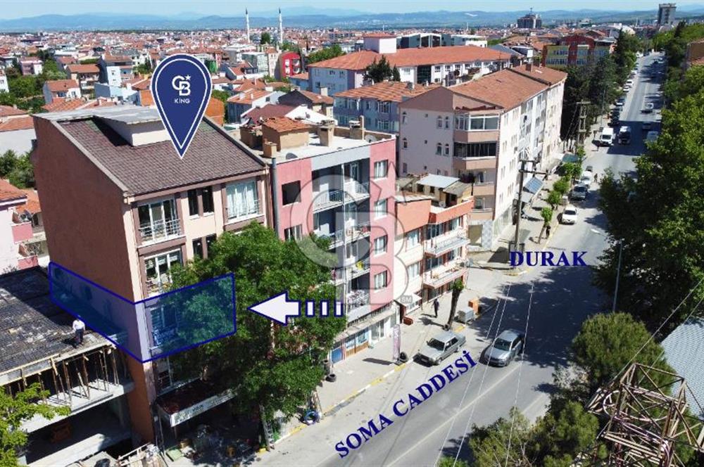 CB KiNG'DEN NEF'E YAKIN CADDE ÜZERİNDE EŞYALI 1+1 SATILIK DAİRE