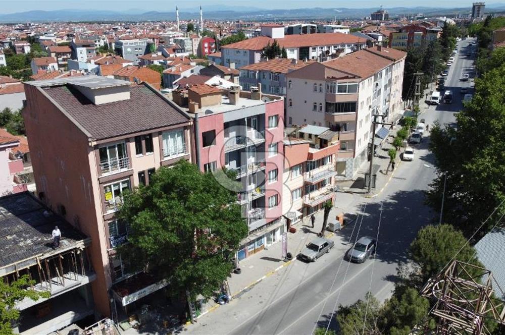 CB KiNG'DEN NEF'E YAKIN CADDE ÜZERİNDE EŞYALI 1+1 SATILIK DAİRE