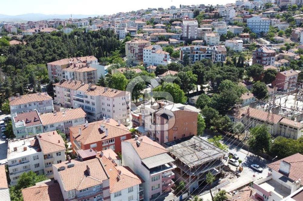 CB KiNG'DEN NEF'E YAKIN CADDE ÜZERİNDE EŞYALI 1+1 SATILIK DAİRE