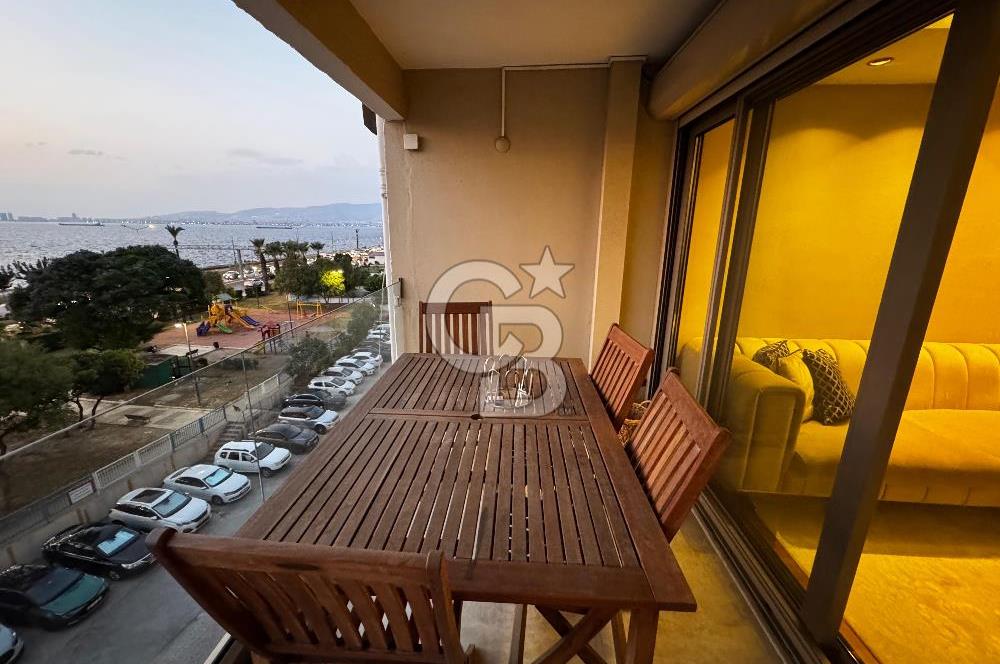 İzmir Karataşta 1.Sınıf Tadilatlı Deniz Manzaralı ve Otoparklı
