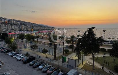 İzmir Karataşta 1.Sınıf Tadilatlı Deniz Manzaralı ve Otoparklı