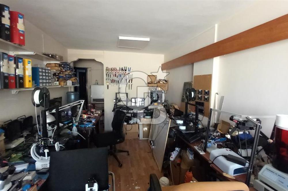KARŞIYAKA ÇARŞI'NIN KALBİNDE SATILIK OFİS