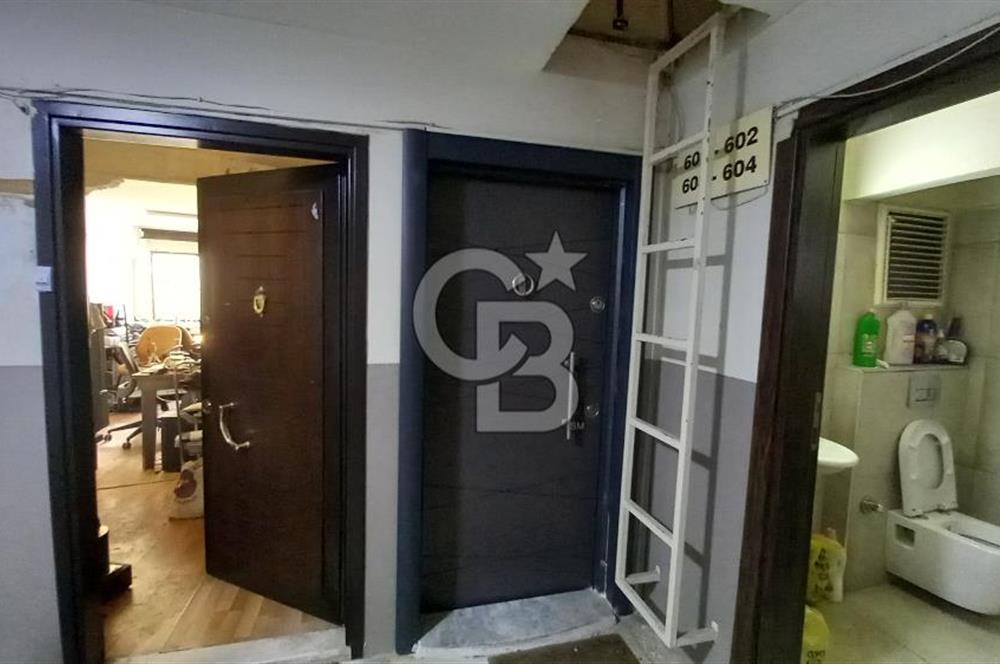 KARŞIYAKA ÇARŞI'NIN KALBİNDE SATILIK OFİS