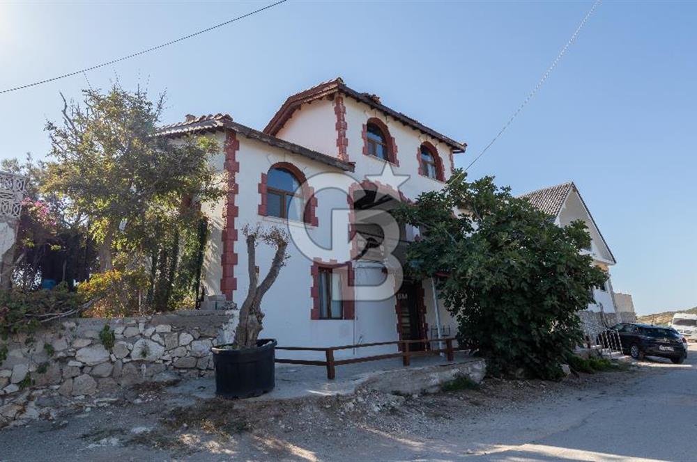 KARABURUN İSKELEDE SATILIK VİLLA