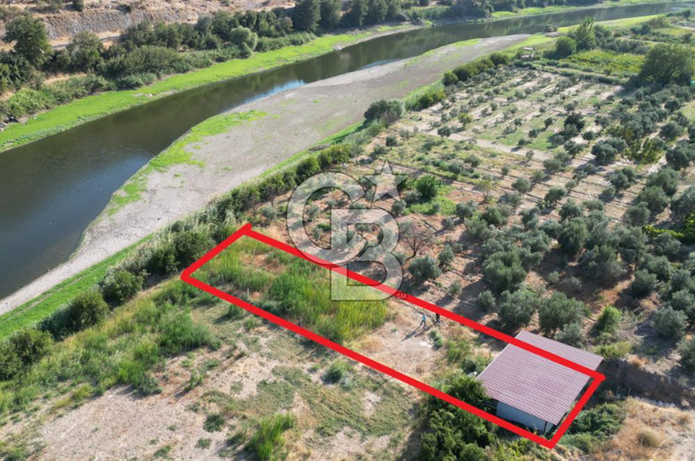 MENEMEN SÜLEYMANLIDA GEDİZ NEHRİ KENARINDA 571M2 HOBİ BAHÇELİ EV