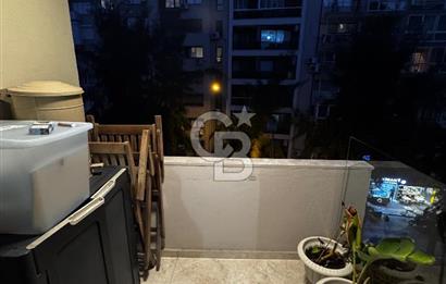 İzmir Karataşta 1.Sınıf Tadilatlı Deniz Manzaralı ve Otoparklı